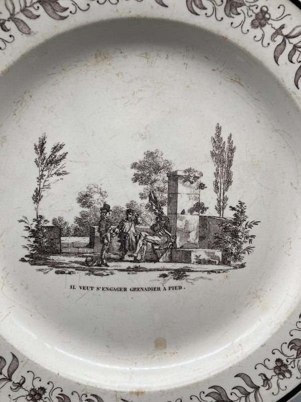 Assiette Parlante Montereau avant 1840 "Grenadier"